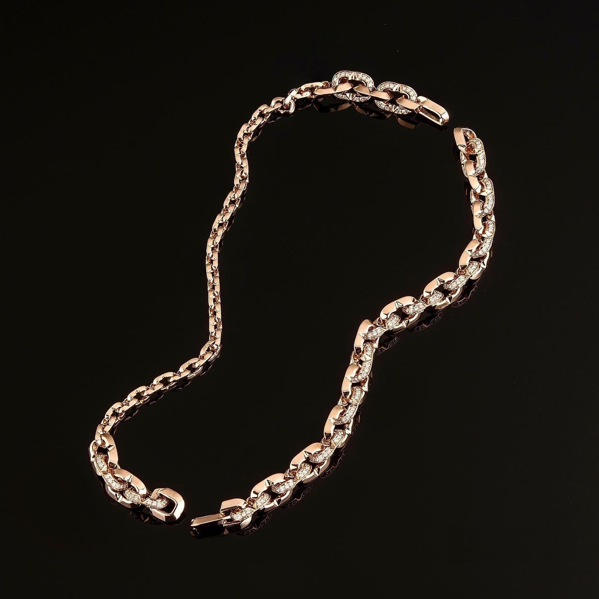 Kayan Necklace 9 KN14, pink gold diamond chain-link necklace, open