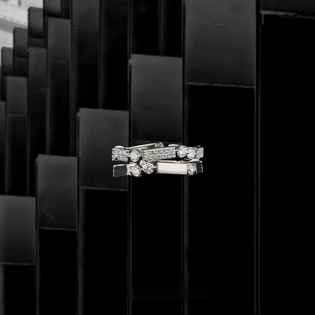 Kanpoj Verso stacked rings in white gold with diamonds