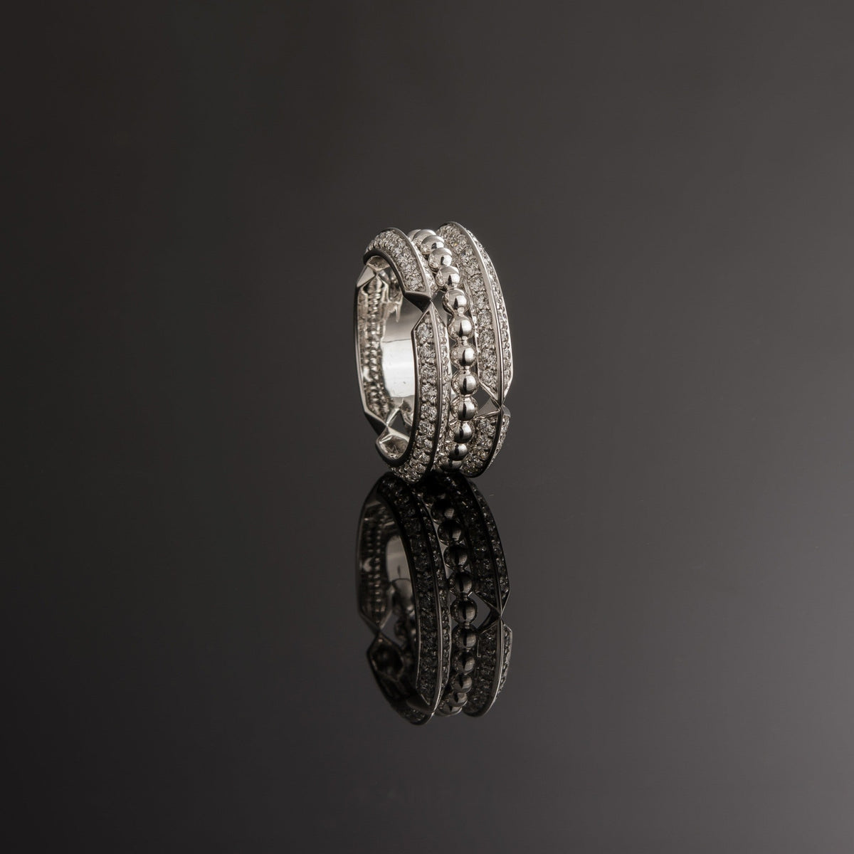 Kanpoj Kayan wide ring in white gold with diamonds and beads, side view