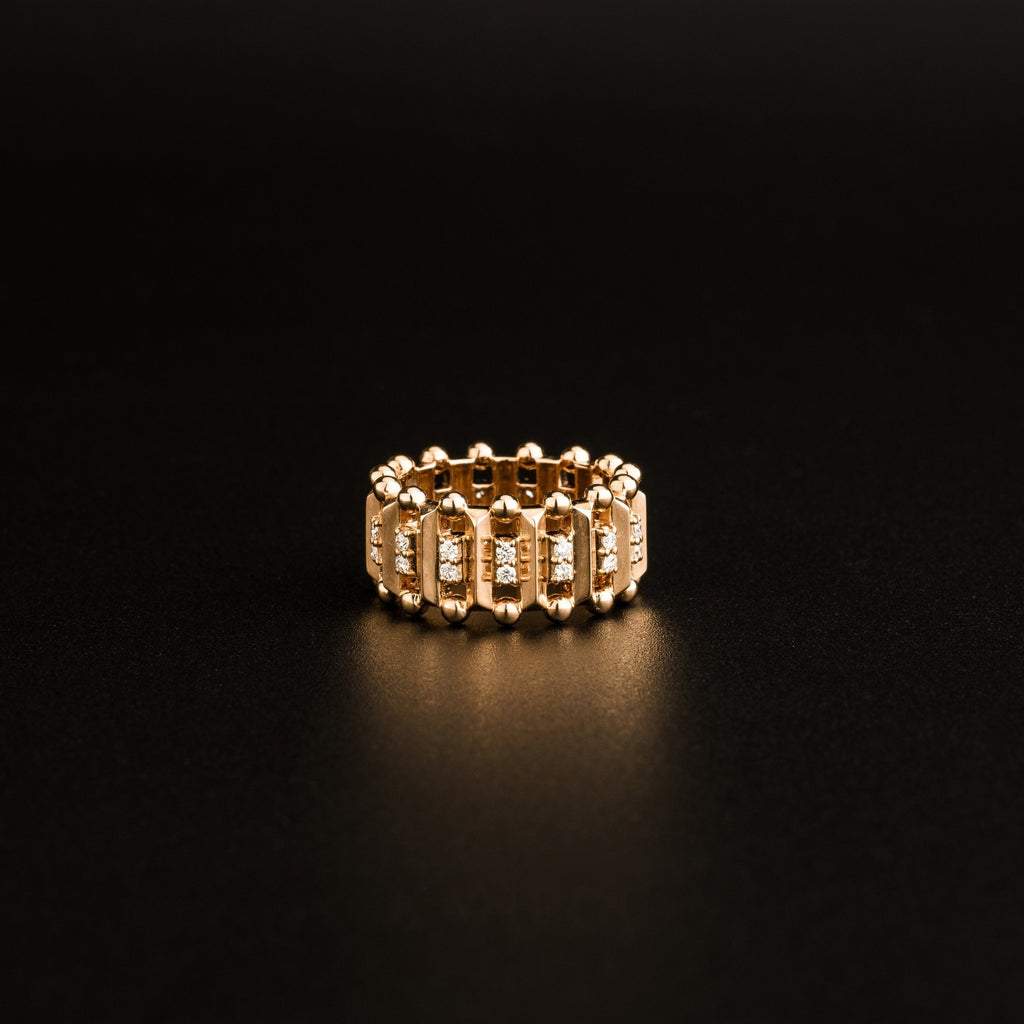 Kanpoj Pillar ring in pink gold with diamonds, front view
